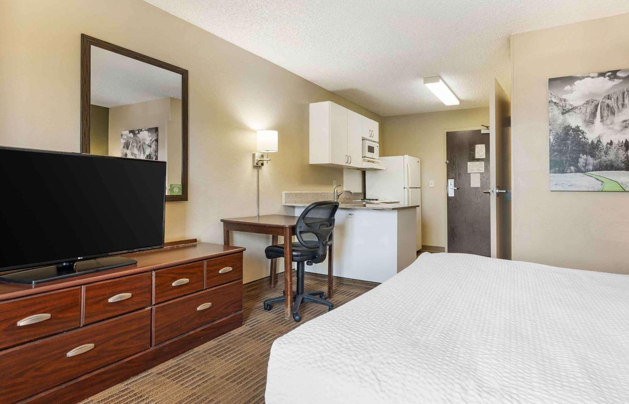 Extended Stay America Suites - Richmond - Hilltop Mall Buitenkant foto