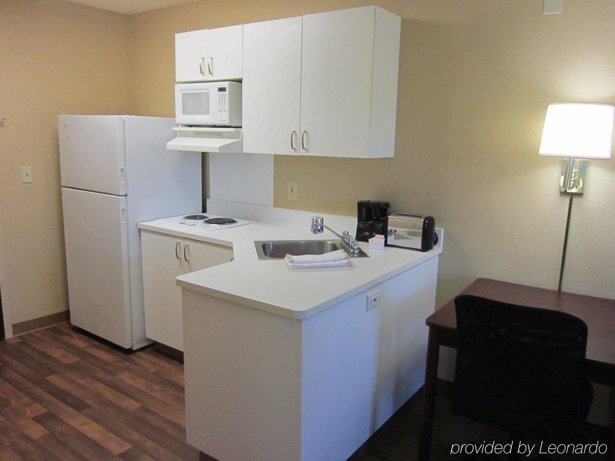 Extended Stay America Suites - Richmond - Hilltop Mall Buitenkant foto